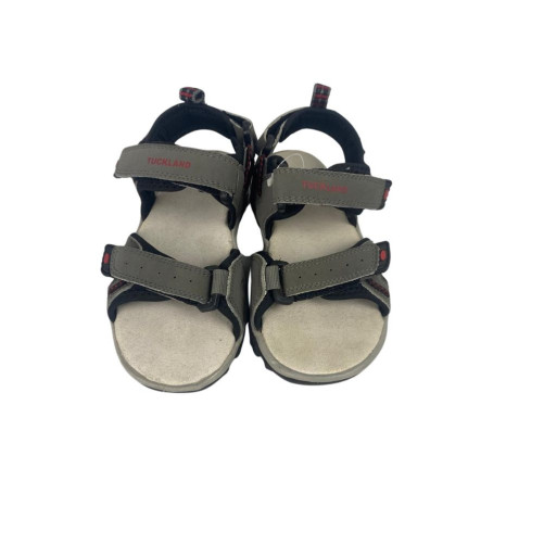 Sandalia Tuckland niño color gris con velcros, ideal para terrenos irregulares