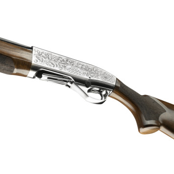 Detalle del cajón de mecanismos derecho de la escopeta Beretta A400L