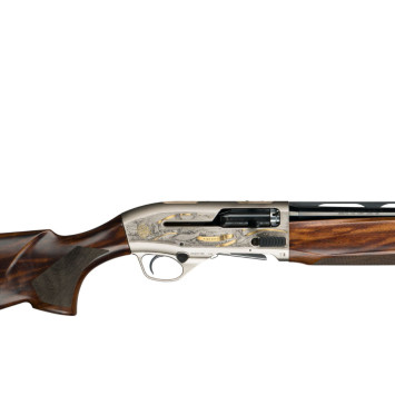 Detalle de la báscula grabada de la escopeta Beretta A400 500 Aniversario con inserciones doradas.