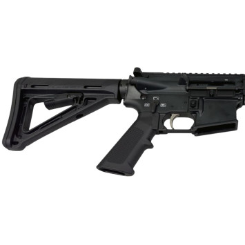Detalle de los controles y culata del rifle Astra Arms VG4 Brutale 12