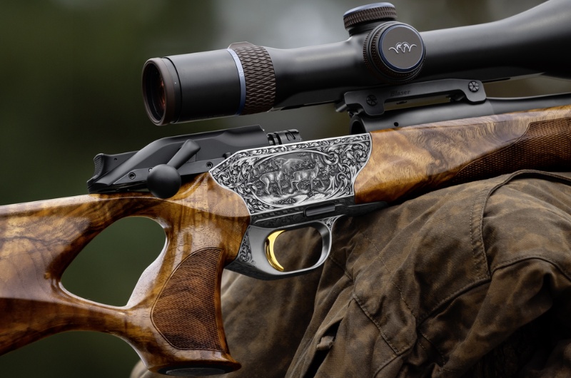 Blaser R8 Grand Luxe con ergonomía y comodidad en el encare disponible en Carril Outdoor
