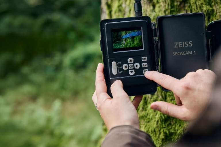Pantalla de configuración de la Cámara Zeiss Secacam 1 con controles accesibles