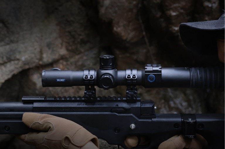 Visores PARD Night Stalker Mini con tubo de 30 mm y controles accesibles para uso con guantes